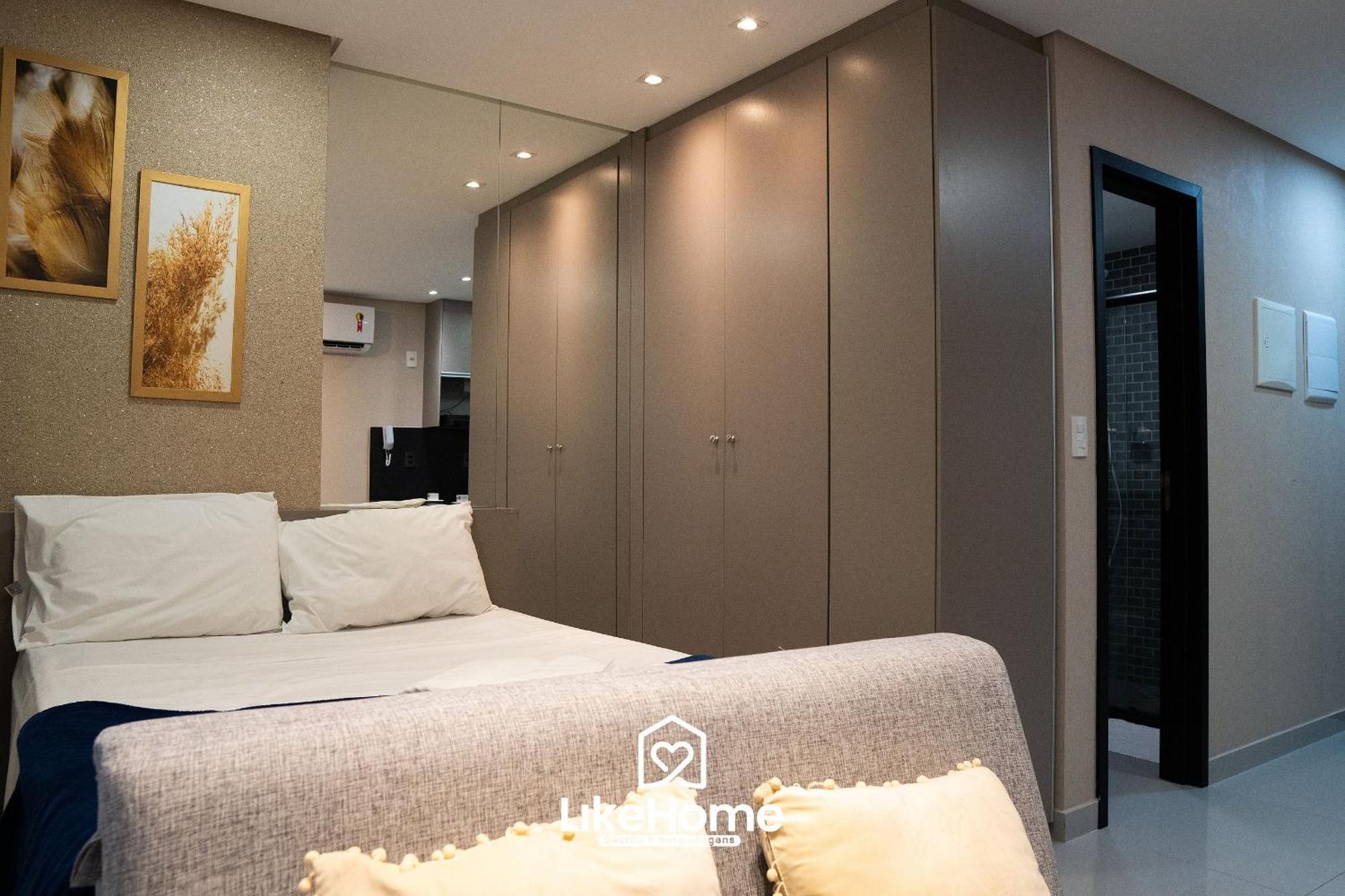Apartment One Way *